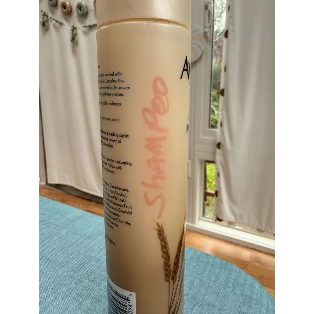 Aveeno Active Naturals Shampoo Nourish + Moisturize 10.5 OZ Wheat Oat Dry Hair